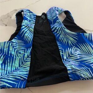 Cleo the hurricane top Leaf Pattern